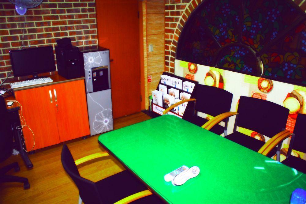 Oppa Hostel Seúl Exterior foto